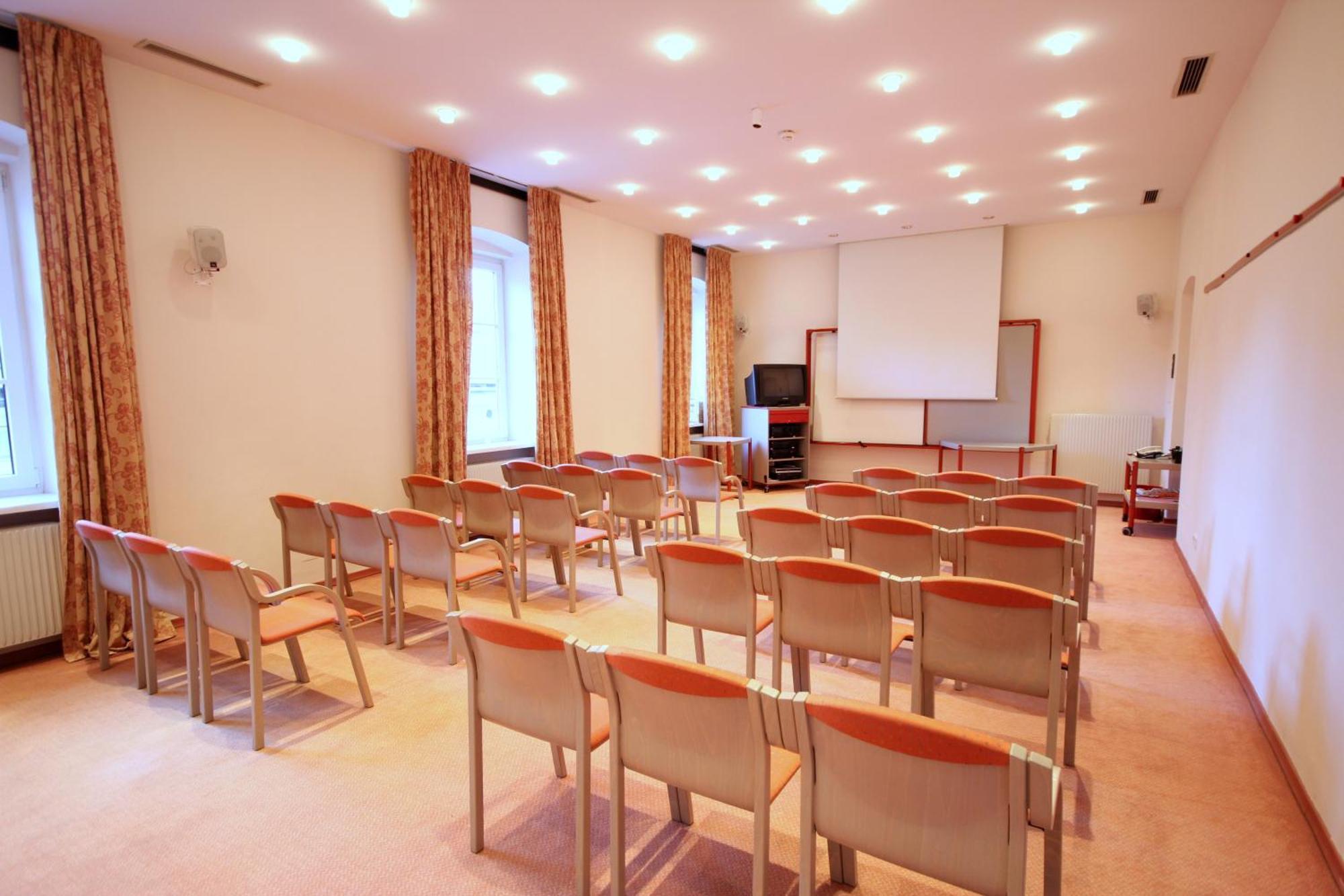Carinthia Stadthotel Klagenfurt am Woerthersee Exteriör bild